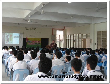 Talk_SMK_Puteri_Wangsa_02