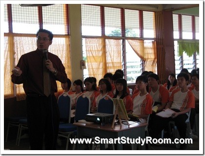 Talk_Kahang_03